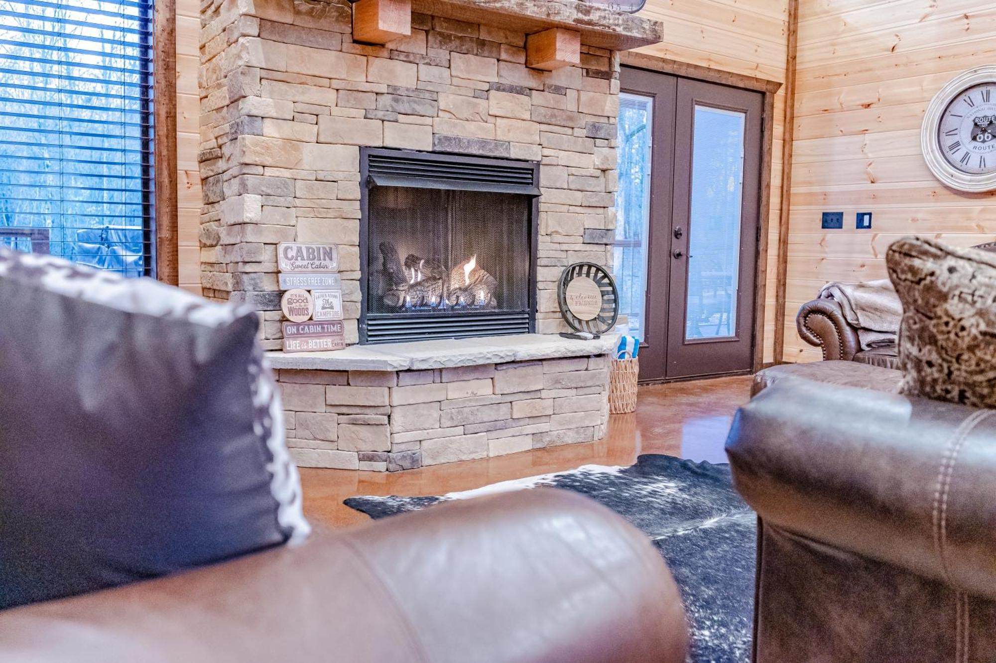 The Luxurious Blue Sky Lodge Is Epic! Брокен-Боу Экстерьер фото