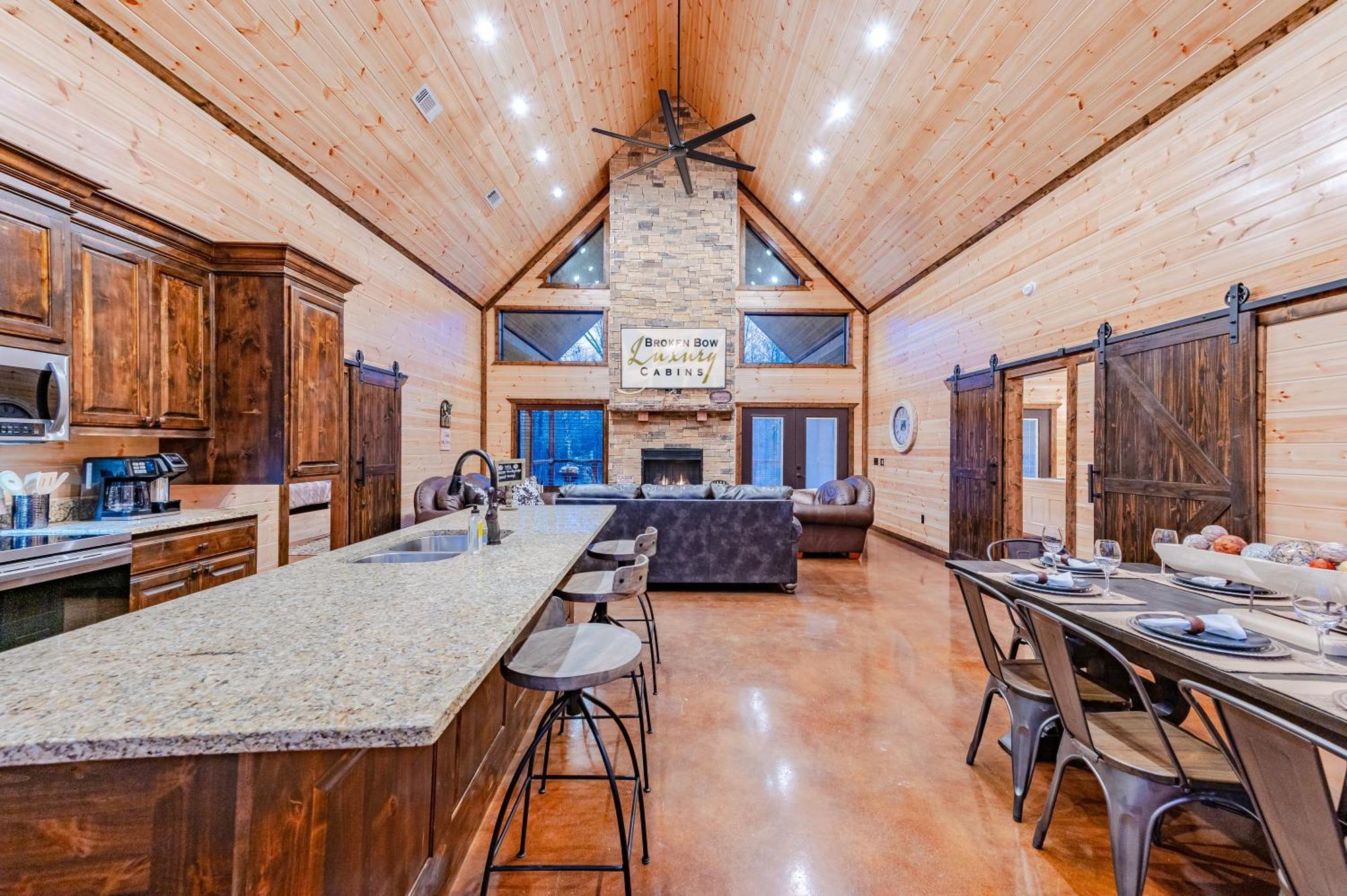 The Luxurious Blue Sky Lodge Is Epic! Брокен-Боу Экстерьер фото