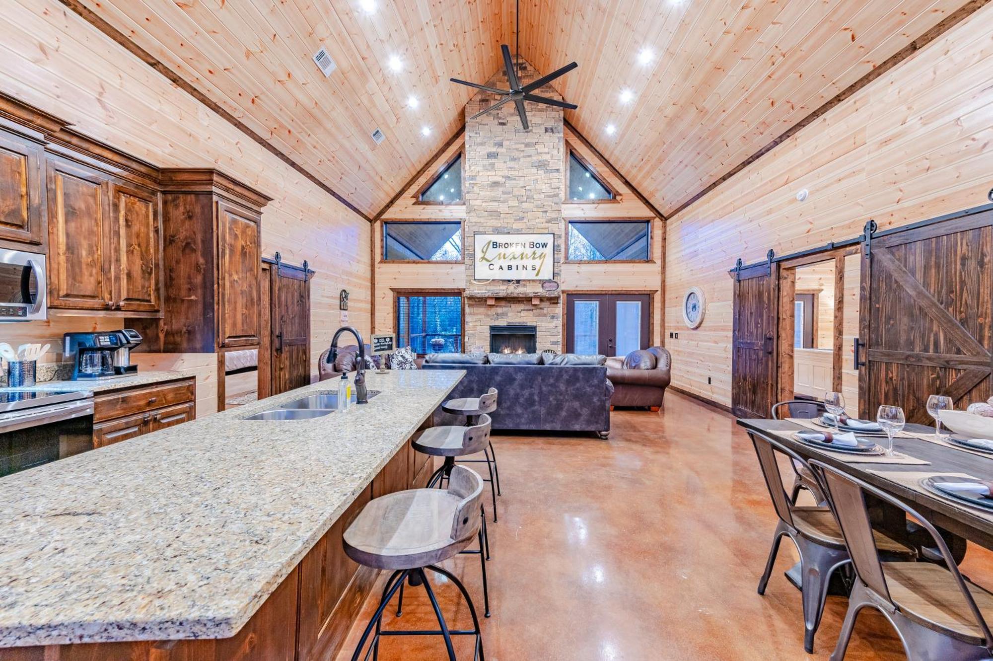 The Luxurious Blue Sky Lodge Is Epic! Брокен-Боу Экстерьер фото